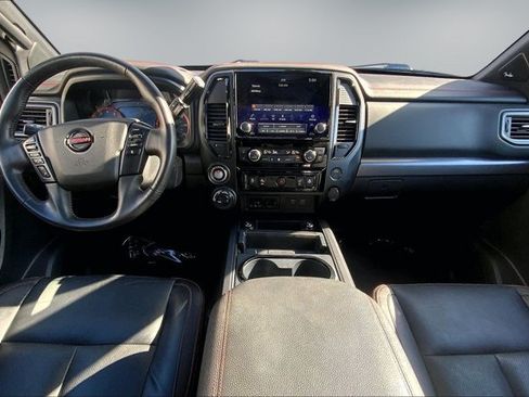 Used 2021 Nissan Titan PRO-4X w/ Pro-4x Convenience Package AWD/4WD image 15