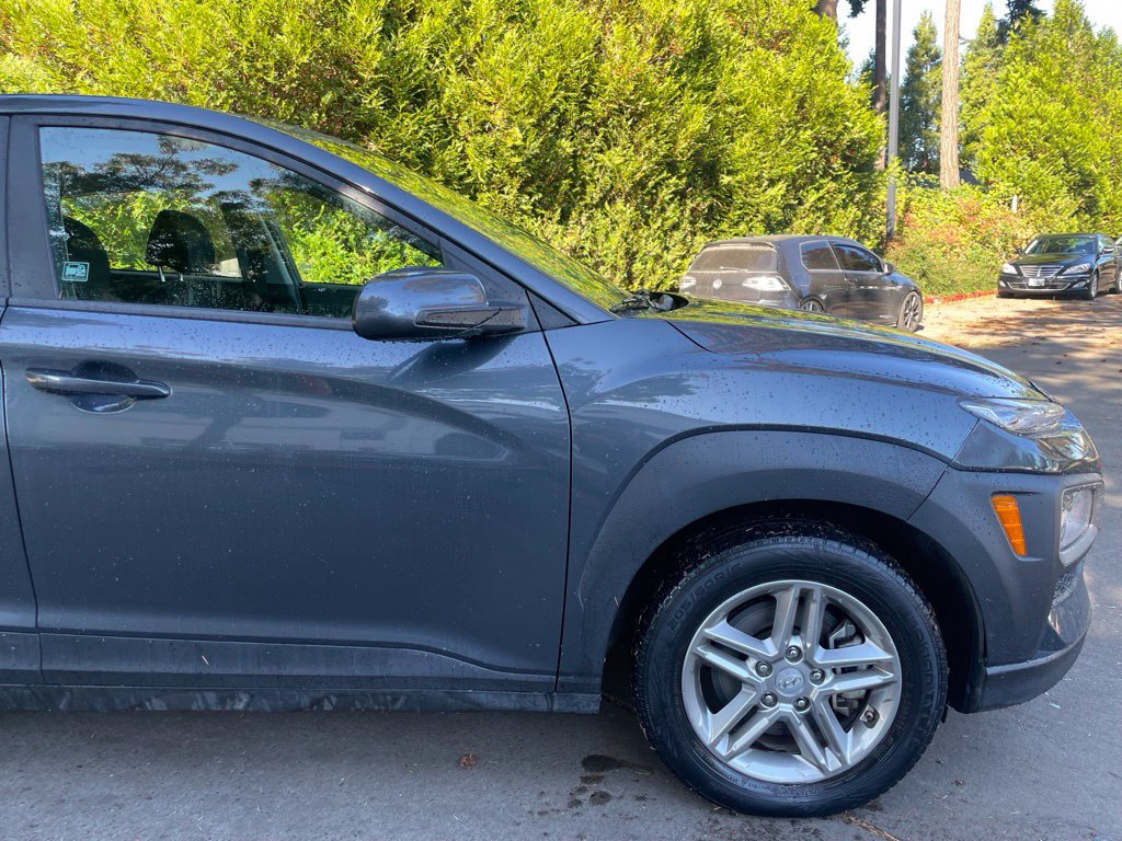Used 2021 Hyundai Kona SE AWD/4WD image 2
