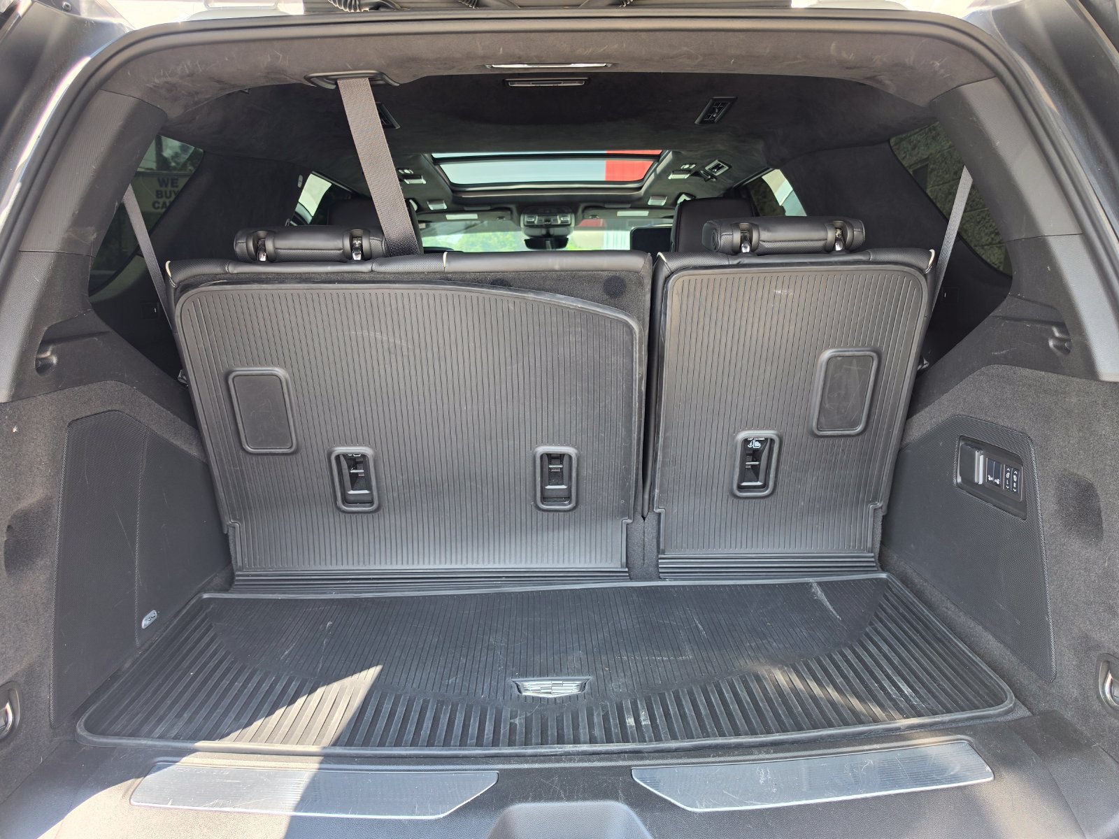 Used 2024 Cadillac Escalade V w/ LPO, ONYX Package AWD/4WD image 8