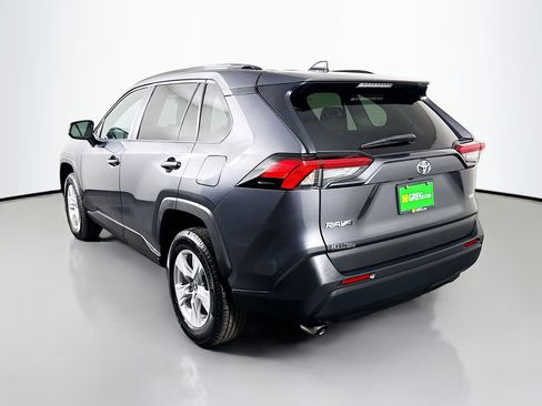 Used 2021 Toyota RAV4 XLE FWD image 7