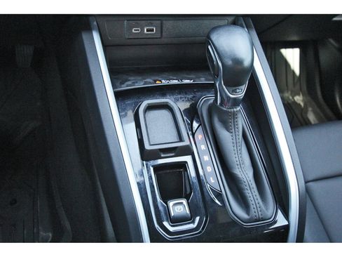 Used 2024 Chevrolet Colorado LT w/ LT Convenience Package III RWD image 27