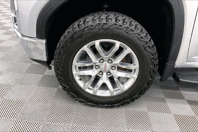 Used 2021 GMC Sierra 1500 SLT w/ SLT Premium Package AWD/4WD image 10