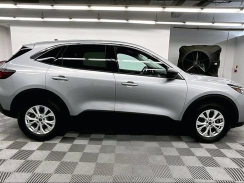 Used 2024 Ford Escape Active w/ Tech Pack #1 AWD/4WD image 15