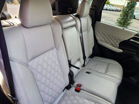 Used 2024 Mitsubishi Outlander SEL image 19