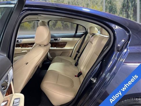 Used 2014 Jaguar XF 3.0 image 10