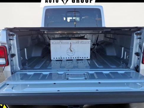 Used 2022 Jeep Gladiator Overland w/ Popular Equipment Package image 29