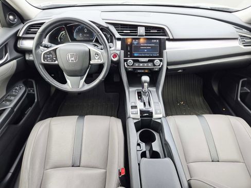 Used 2018 Honda Civic Touring image 11