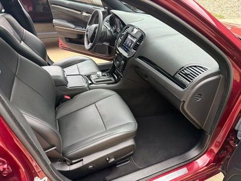 Used 2023 Chrysler 300 S w/ Comfort Group RWD image 25