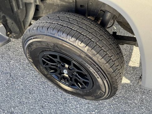 Used 2019 Toyota Tacoma SR5 image 12