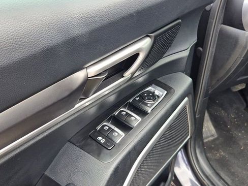 Used 2025 Kia Telluride S AWD/4WD image 14