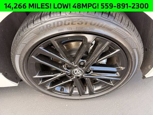 Used 2025 Toyota Camry SE FWD image 25