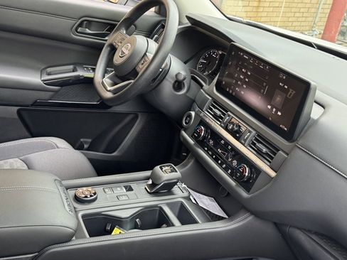 New 2026 Nissan Pathfinder S AWD/4WD image 7