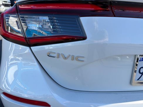 Used 2024 Honda Civic EX-L image 34