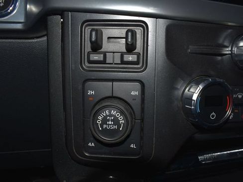 Used 2021 Ford F150 Lariat w/ Equipment Group 502A High AWD/4WD image 29