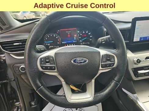 Used 2022 Ford Explorer XLT w/ Equipment Group 202A AWD/4WD image 11
