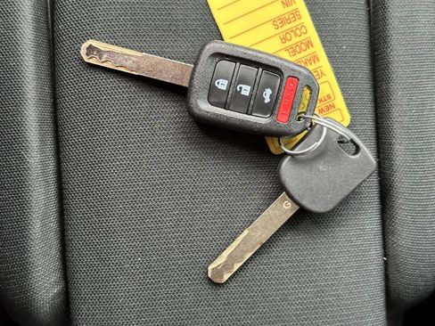 Used 2020 Honda Civic LX image 32
