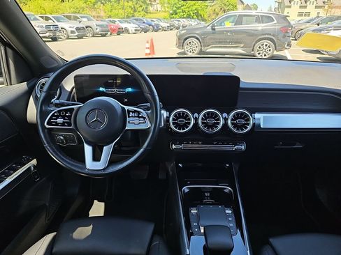 Used 2023 Mercedes-Benz GLB 250 4MATIC image 11