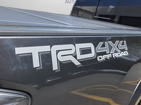 Used 2021 Toyota Tacoma TRD Off-Road w/ TRD Premium Off Road Package AWD/4WD image 35