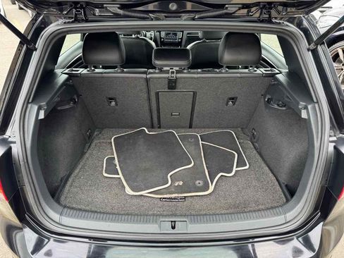 Used 2017 Volkswagen Golf R 4-Door image 44