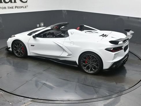 Used 2023 Chevrolet Corvette Stingray Convertible w/ Chrome Exterior Badge Package RWD image 41