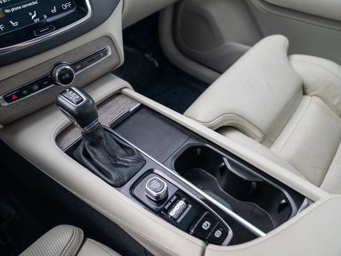 Used 2021 Volvo XC90 T6 Inscription w/ Advanced Package image 19