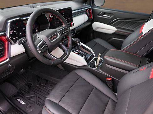 Used 2024 GMC Canyon AT4X image 11