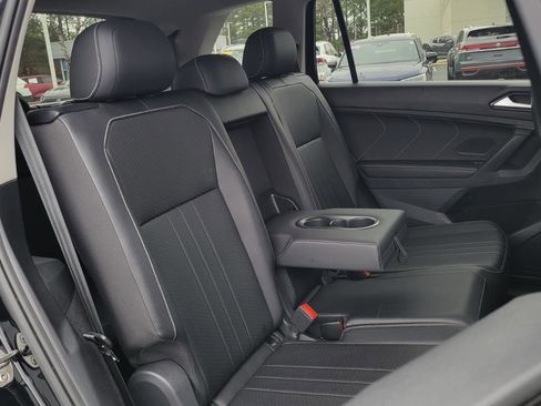 Certified 2023 Volkswagen Tiguan SE image 45
