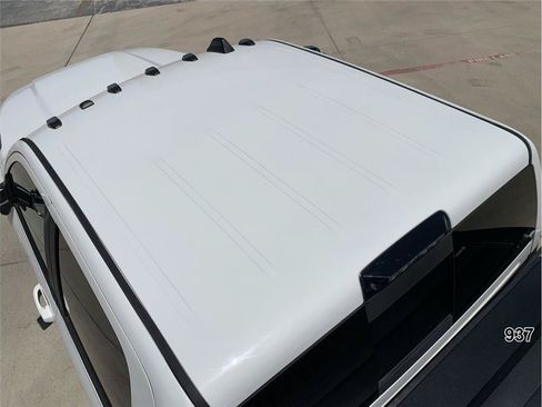Used 2021 RAM 2500 Laramie AWD/4WD image 9