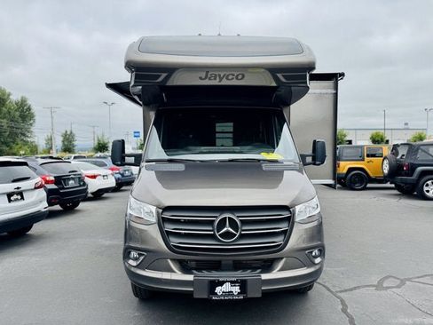 Used 2022 Mercedes-Benz Sprinter 3500 image 3