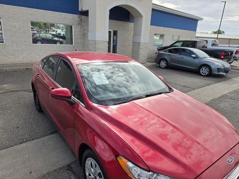 Used 2020 Ford Fusion S FWD image 9