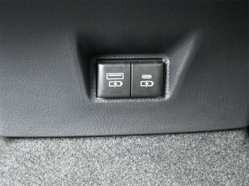 Used 2025 Toyota Camry XSE image 17