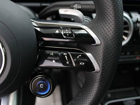 Used 2024 Mercedes-Benz GLA 35 AMG 4MATIC image 9