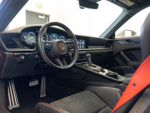 Certified 2024 Porsche 911 GT3 RWD image 4