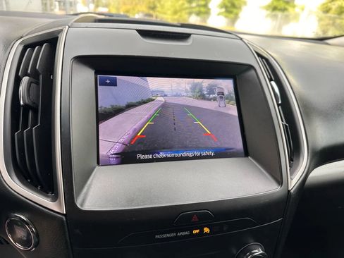 Used 2020 Ford Edge SEL w/ Convenience Package image 13