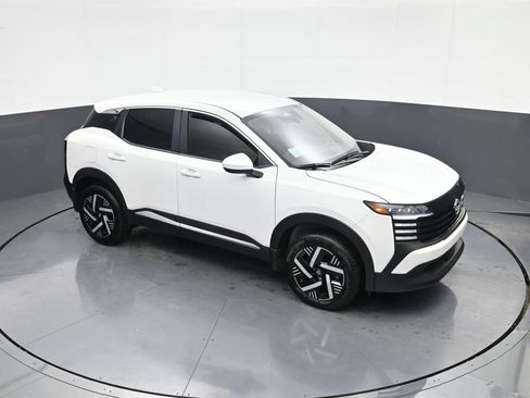 Used 2025 Nissan Kicks SV FWD image 31