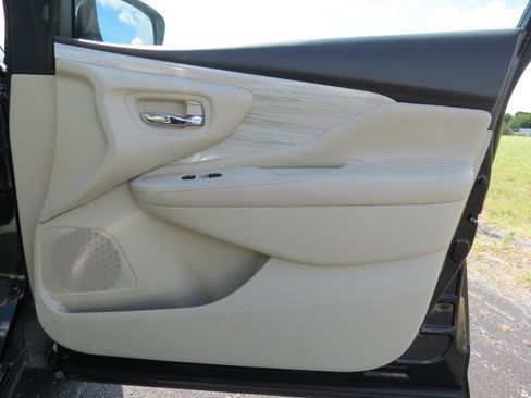 Used 2016 Nissan Murano SL w/ SL Technology Package FWD image 29