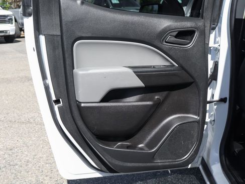 Used 2022 Chevrolet Colorado W/T w/ WT Convenience Package RWD image 37