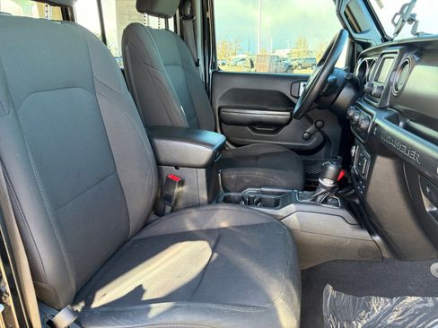 Used 2020 Jeep Wrangler Unlimited Sport image 26
