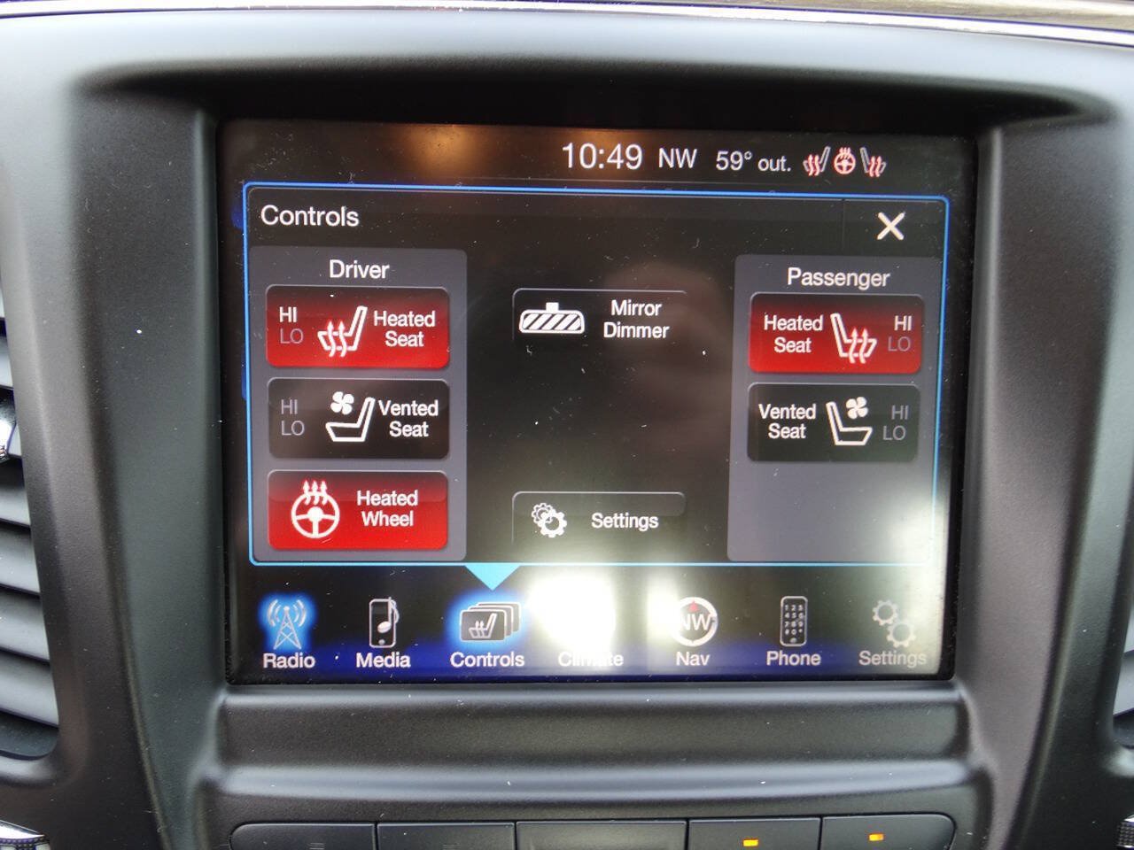 Used 2015 Chrysler 200 C w/ Safetytec Group FWD image 27