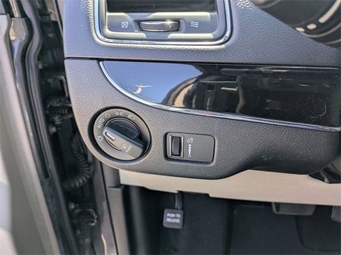 Used 2020 Dodge Grand Caravan SXT image 13