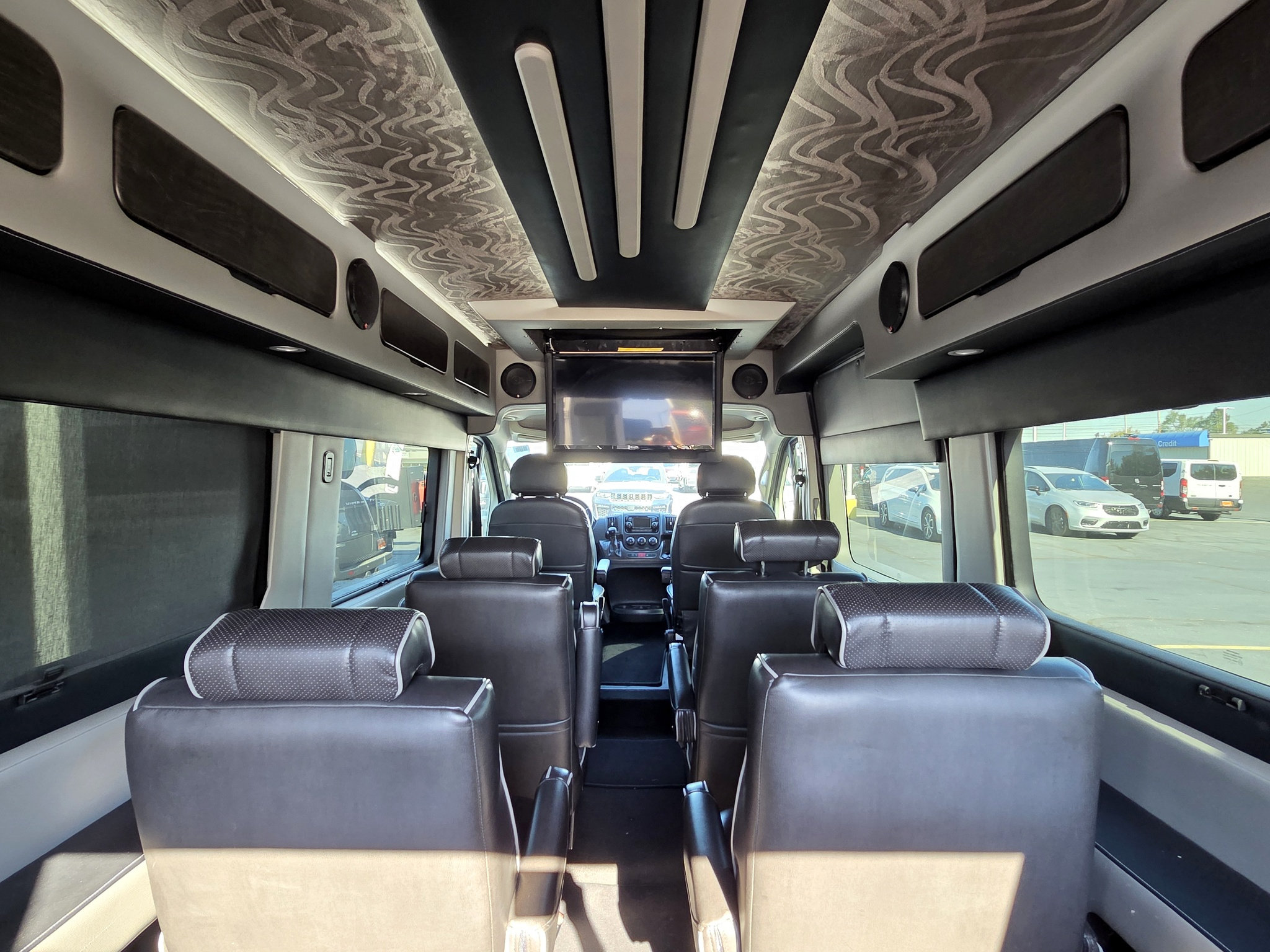 Used 2018 RAM ProMaster 2500 w/ Premium Appearance Group FWD image 14