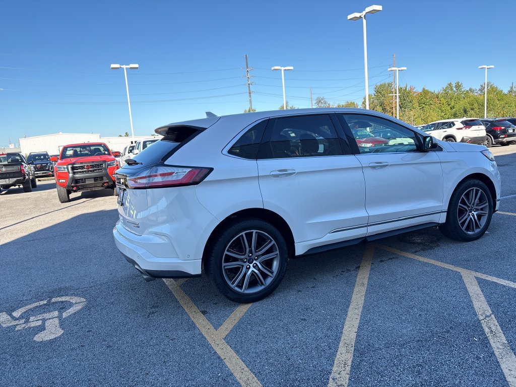 Used 2019 Ford Edge Titanium w/ Equipment Group 301A AWD/4WD image 5
