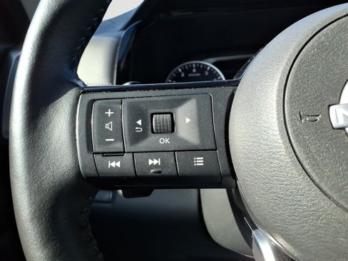Used 2025 Nissan Pathfinder SL w/ SL Premium Package AWD/4WD image 25