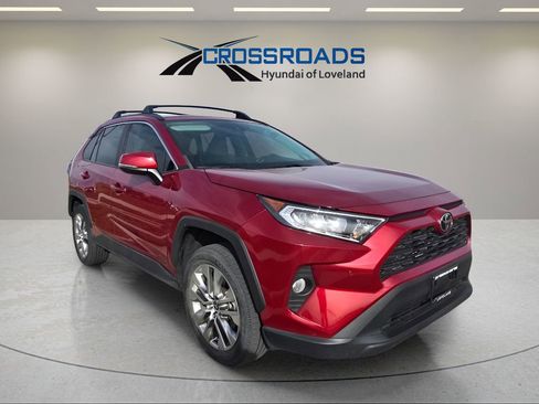 Used 2021 Toyota RAV4 XLE Premium image 7