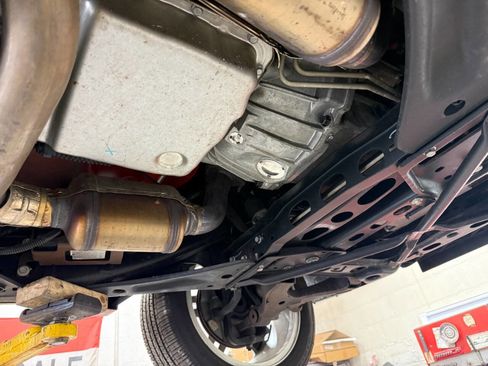 Used 2004 Chevrolet SSR w/ Preferred Equipment Group RWD image 38