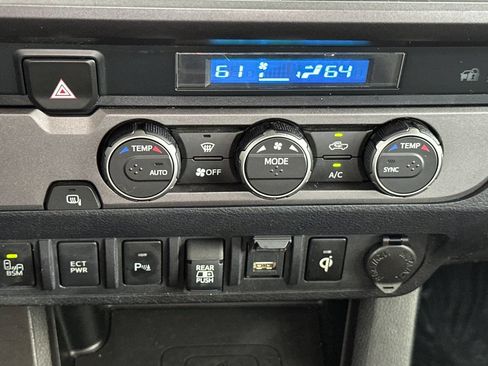 Certified 2021 Toyota Tacoma TRD Off-Road w/ Technology Package RWD image 20