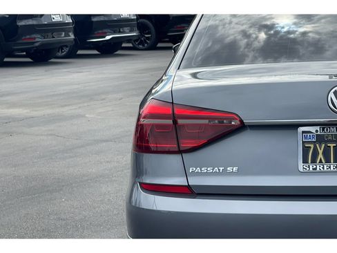 Used 2017 Volkswagen Passat 1.8T SE FWD image 14