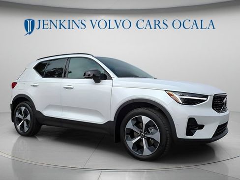New 2026 Volvo XC40 B5 Plus w/ Protection Package Premier AWD/4WD image 2