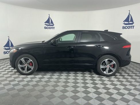 Used 2018 Jaguar F-PACE S image 4