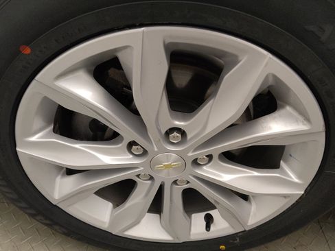 Used 2020 Chevrolet Malibu LT FWD image 31